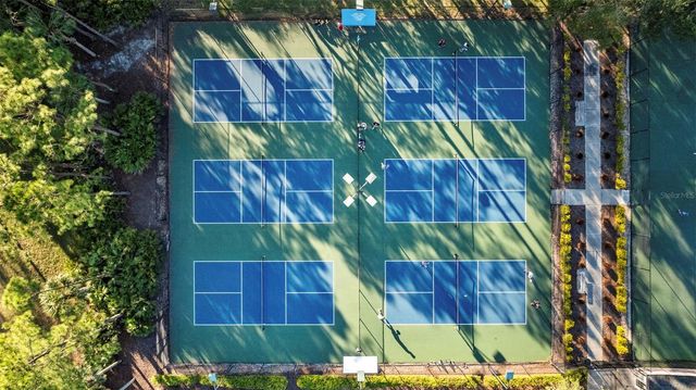 10505 CRANLEIGH COURT, Tampa, FL 33626