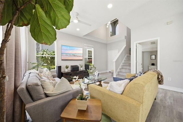 10505 CRANLEIGH COURT, Tampa, FL 33626