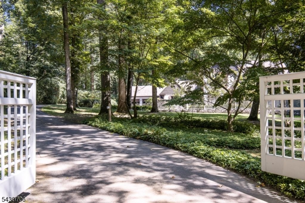 620 Van Beuren Rd, Harding Twp., NJ 07960