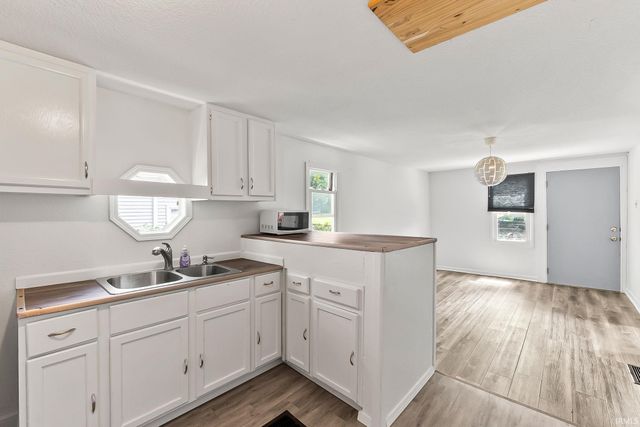 2521 Kenwood Avenue, Fort Wayne, IN 46805
