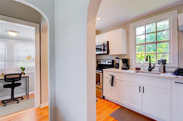 227 SW 30th Ave B, Miami, FL 33135