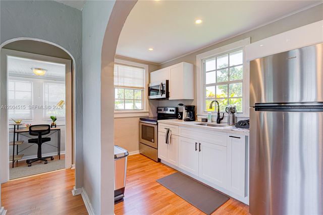 227 SW 30th Ave B, Miami, FL 33135