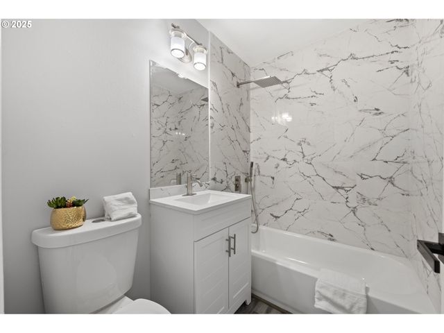 3031 Se 120TH Ave, Portland, OR 97266