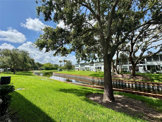 8305 111TH STREET 108, Seminole, FL 33772