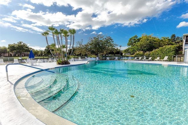 8305 111TH STREET 108, Seminole, FL 33772