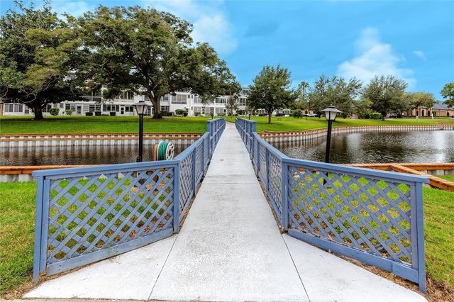 8305 111TH STREET 108, Seminole, FL 33772