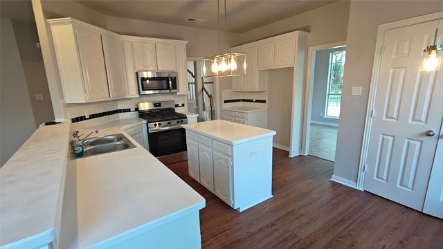 1312 Wentworth Drive, Lewisville, TX 75067