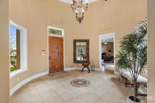 7919 Scarlet Maple Court, Bakersfield, CA 93308