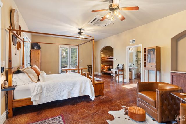 7919 Scarlet Maple Court, Bakersfield, CA 93308