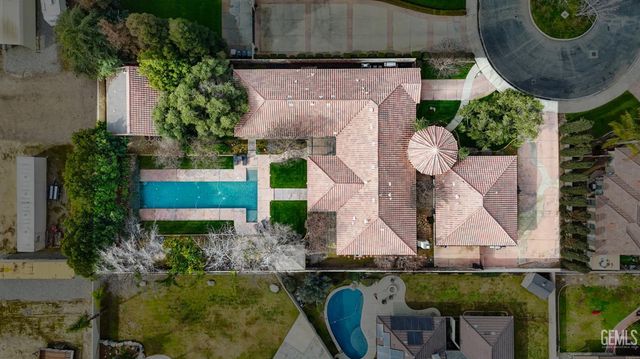 7919 Scarlet Maple Court, Bakersfield, CA 93308