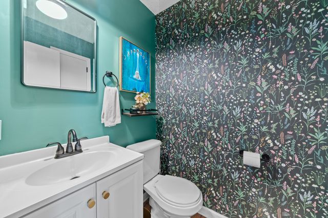 913 Coarsey Dr, Nashville, TN 37217