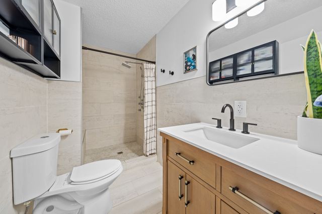 913 Coarsey Dr, Nashville, TN 37217