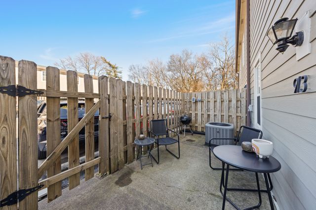 913 Coarsey Dr, Nashville, TN 37217