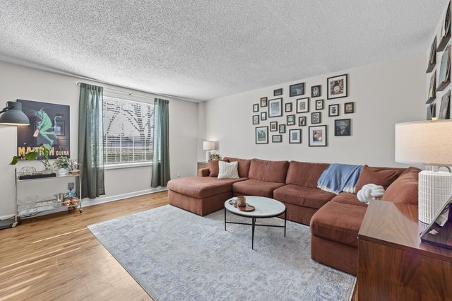 913 Coarsey Dr, Nashville, TN 37217