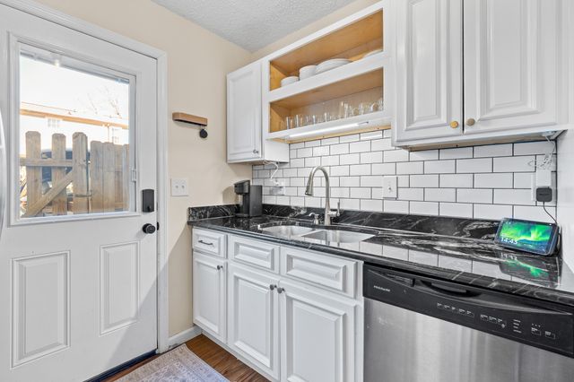 913 Coarsey Dr, Nashville, TN 37217