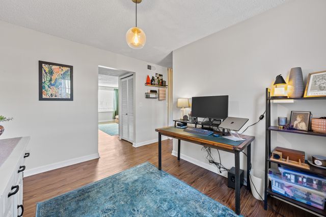 913 Coarsey Dr, Nashville, TN 37217