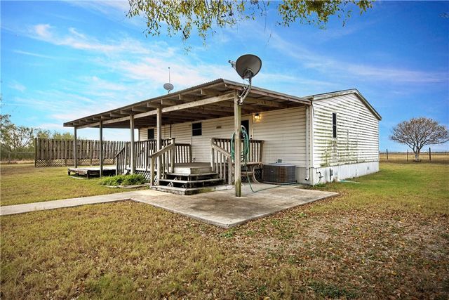 4104 Fm 1694, Robstown, TX 78380