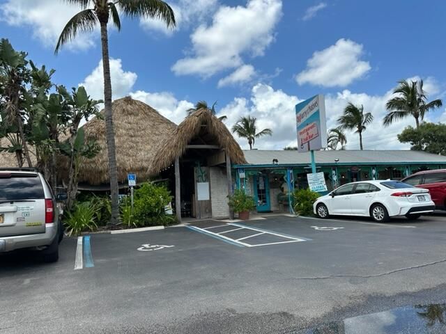 8479 SE Eagle Avenue, Hobe Sound, FL 33455