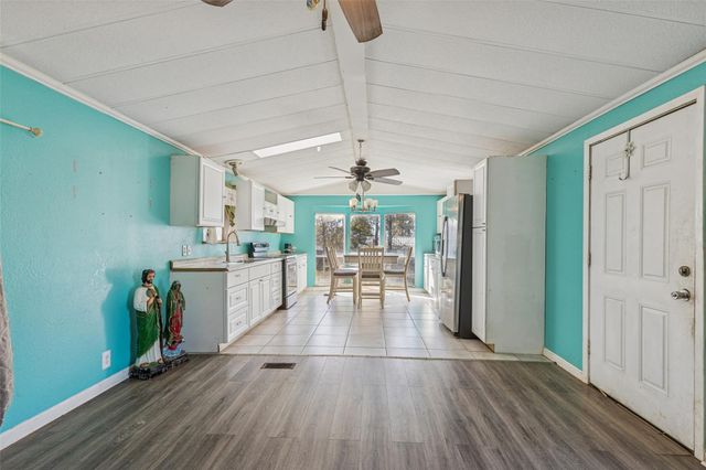 242 Pear Street, Livingston, TX 77351