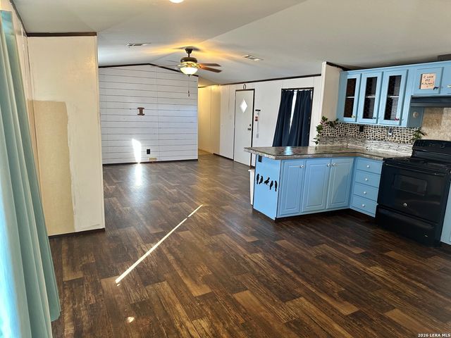 470 Pr 1519, Bandera, TX 78003