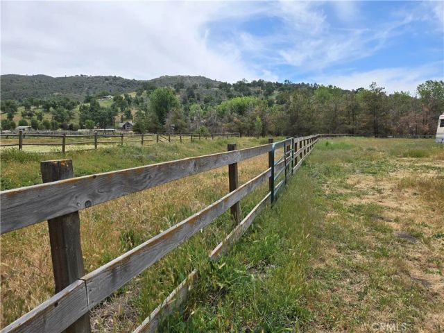 23441 Lakeview Drive, Tehachapi, CA 93581
