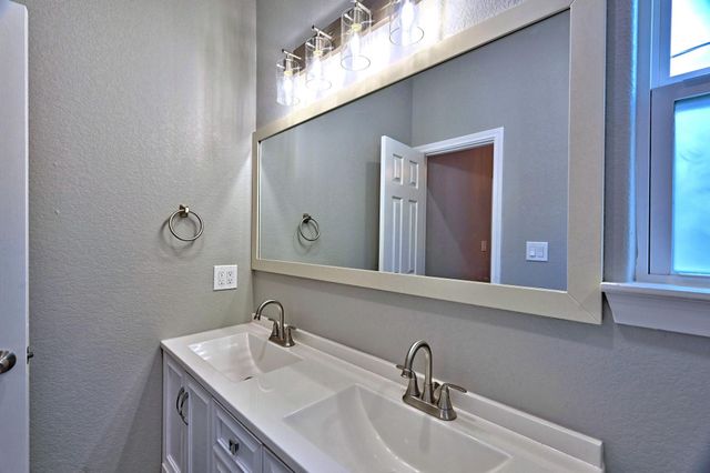 11911 Nelwood, Willis, TX 77318