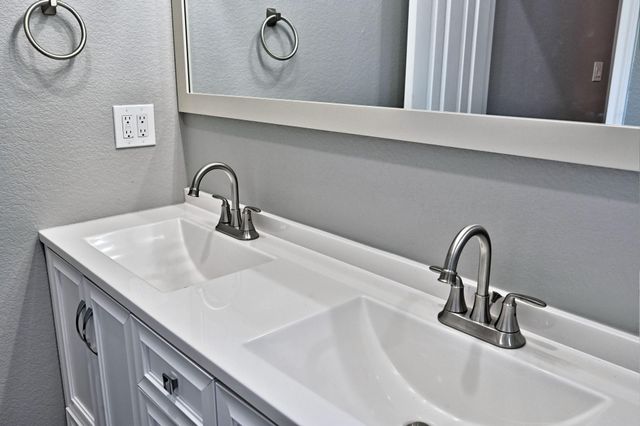 11911 Nelwood, Willis, TX 77318