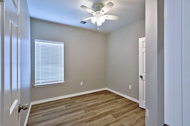 11911 Nelwood, Willis, TX 77318