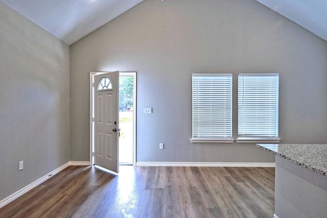 11911 Nelwood, Willis, TX 77318