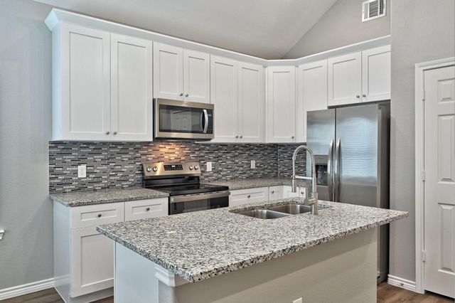 11911 Nelwood, Willis, TX 77318