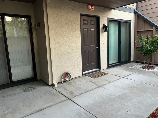 310 Hackamore Lane, Fremont, CA 94539