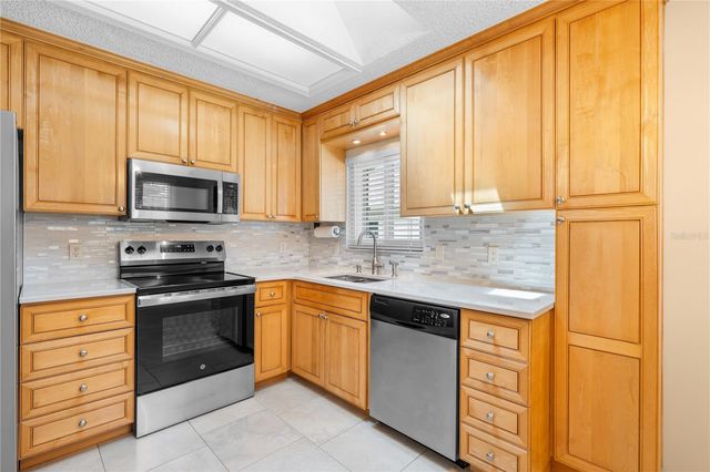 815 E 23RD AVENUE, New Smyrna Beach, FL 32169