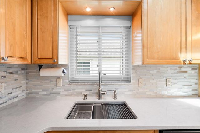 815 E 23RD AVENUE, New Smyrna Beach, FL 32169