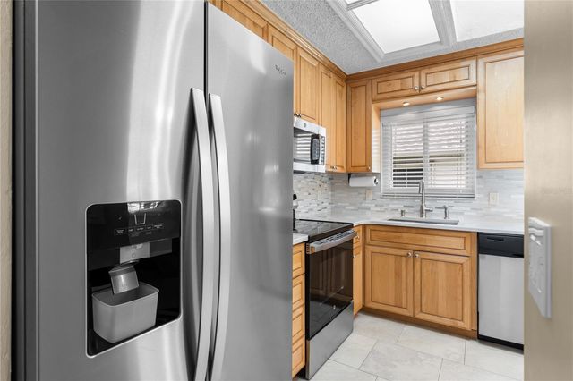 815 E 23RD AVENUE, New Smyrna Beach, FL 32169