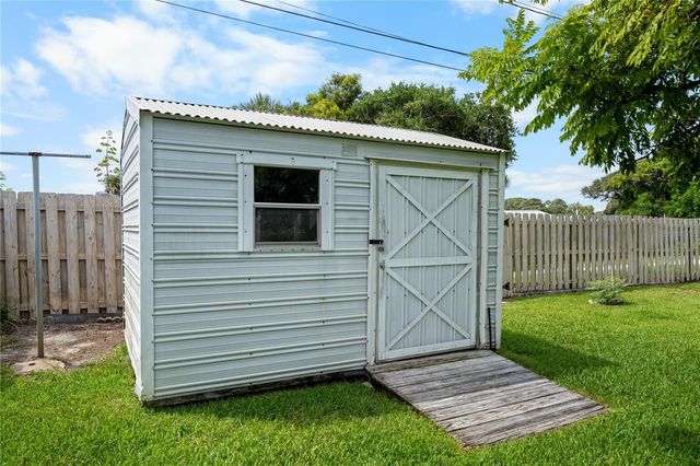 815 E 23RD AVENUE, New Smyrna Beach, FL 32169
