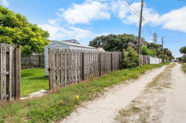 815 E 23RD AVENUE, New Smyrna Beach, FL 32169