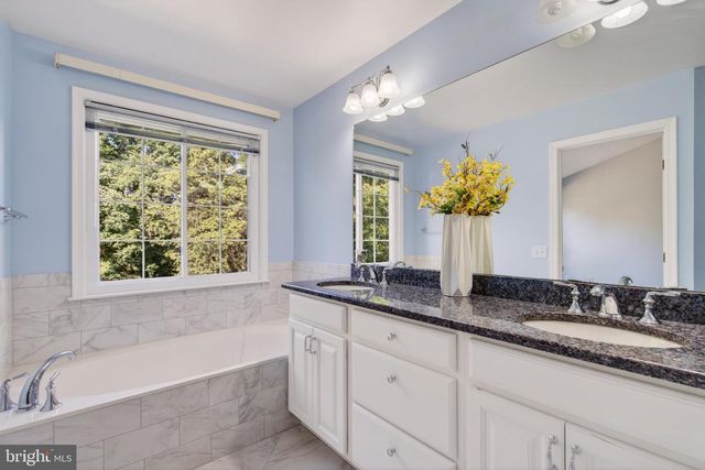 47644 SANDBANK SQ, Sterling, VA 20165