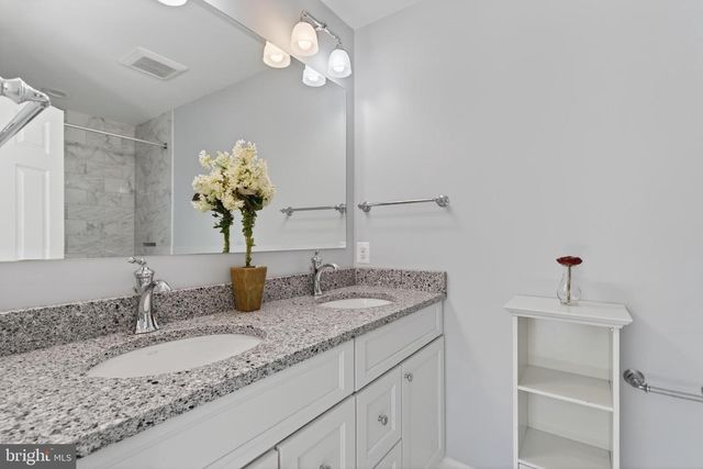 47644 SANDBANK SQ, Sterling, VA 20165