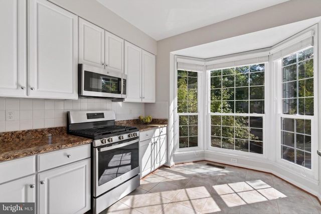 47644 SANDBANK SQ, Sterling, VA 20165
