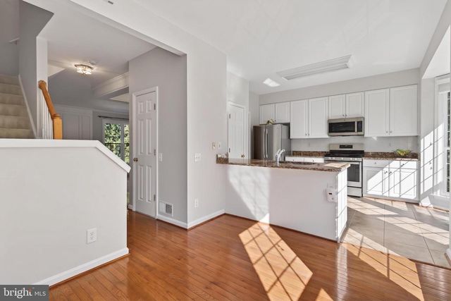 47644 SANDBANK SQ, Sterling, VA 20165