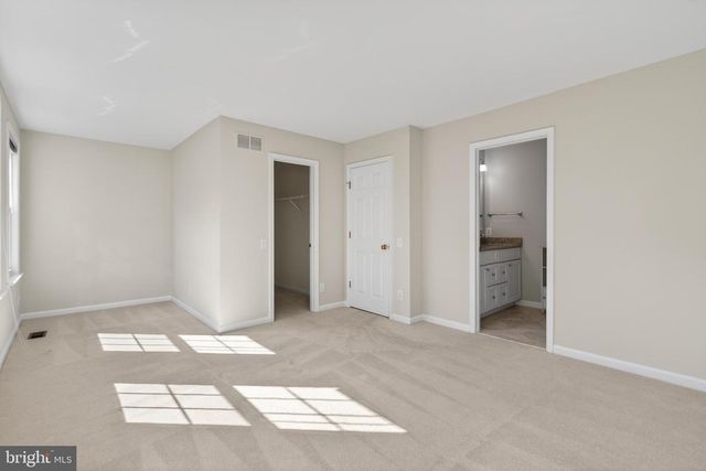 47644 SANDBANK SQ, Sterling, VA 20165