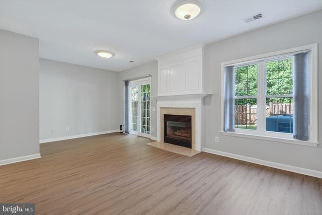 47644 SANDBANK SQ, Sterling, VA 20165