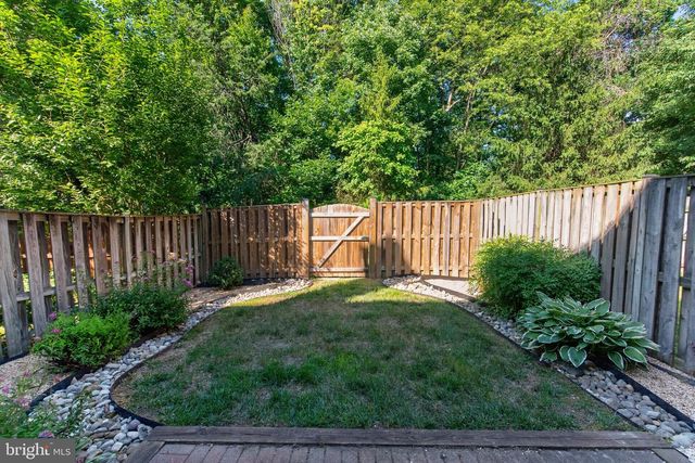 47644 SANDBANK SQ, Sterling, VA 20165