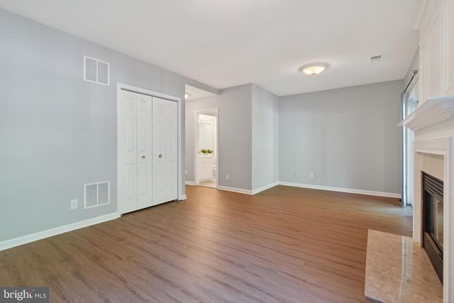 47644 SANDBANK SQ, Sterling, VA 20165