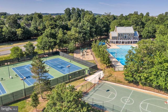 47644 SANDBANK SQ, Sterling, VA 20165