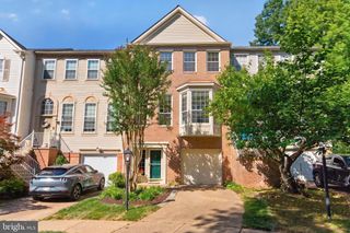 47644 SANDBANK SQ, Sterling, VA 20165