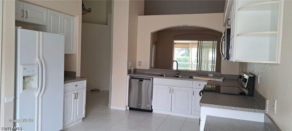 8211 Ibis Cove CIR A119, Naples, FL 34119