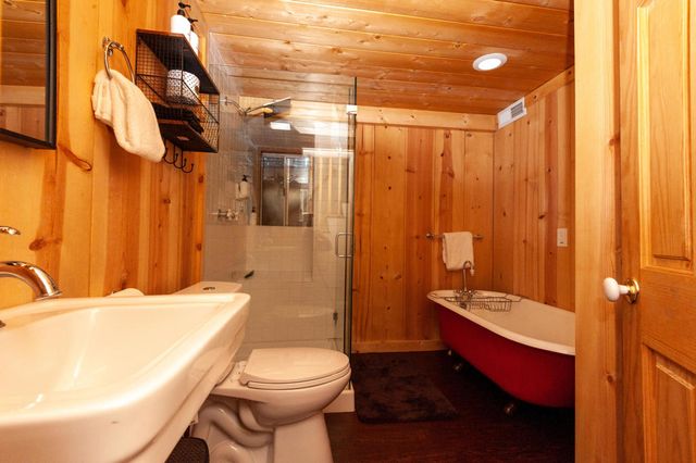 644 Cedar Lane, Twin Peaks, CA 92391