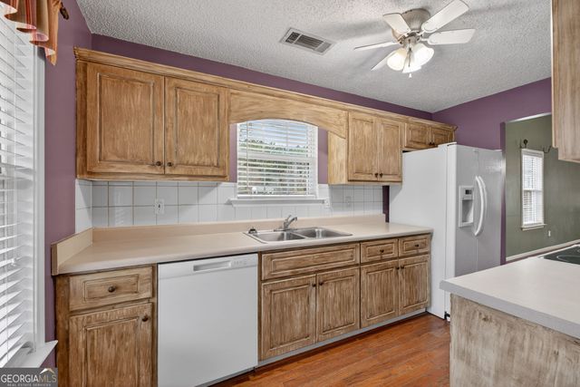 1656 Summerwoods Circle, Griffin, GA 30224