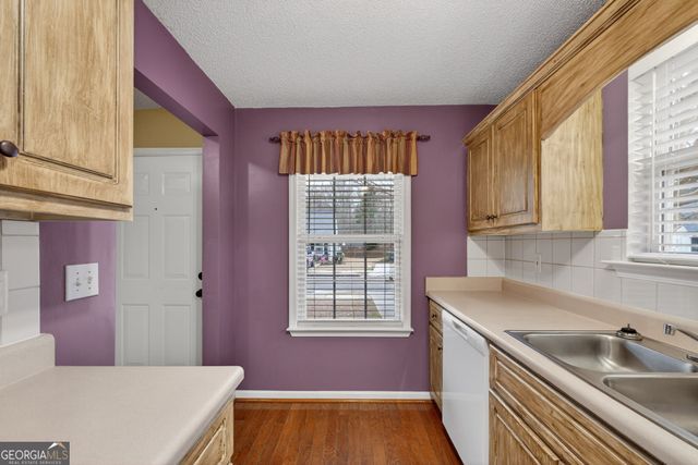 1656 Summerwoods Circle, Griffin, GA 30224